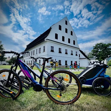 Jarabacek ヴィラ *